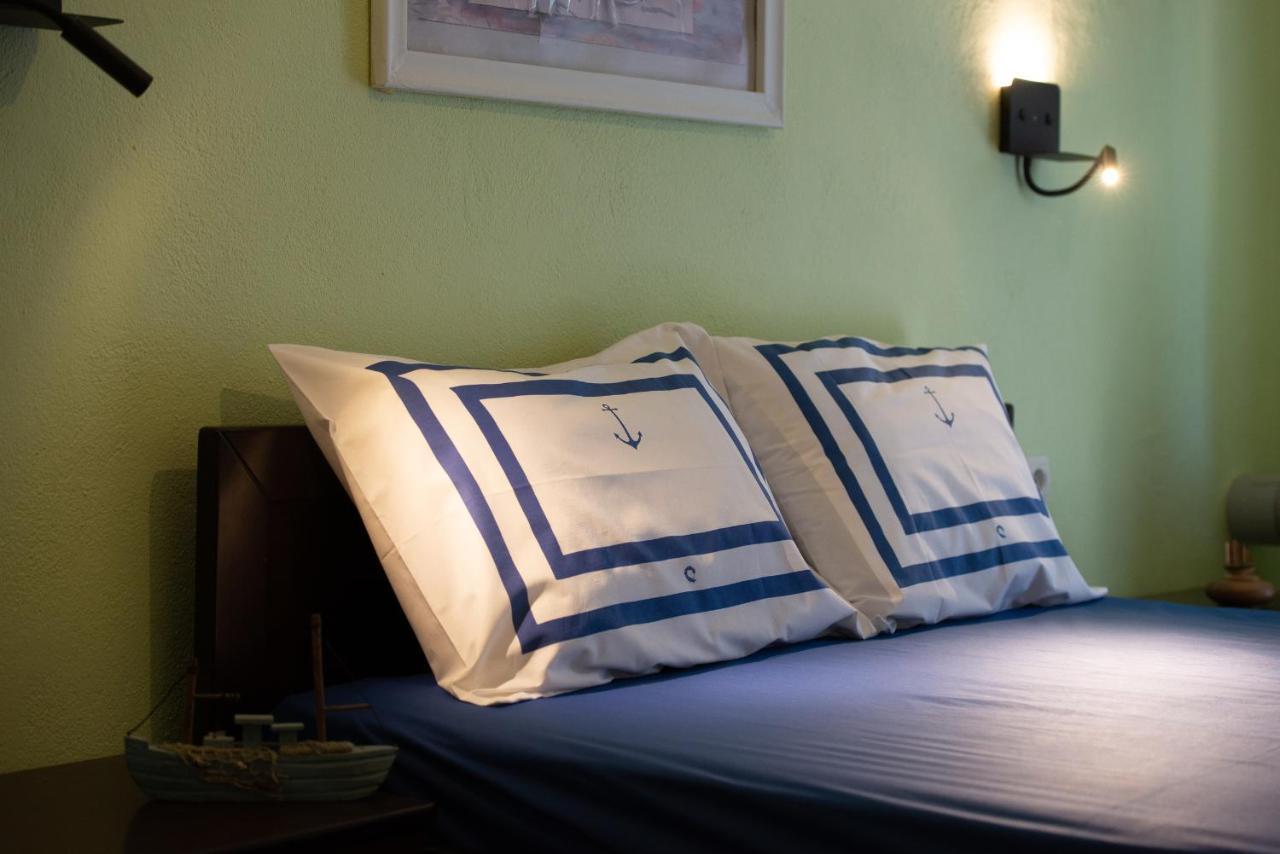 Niriides Hotel Porto Koufo Exterior photo