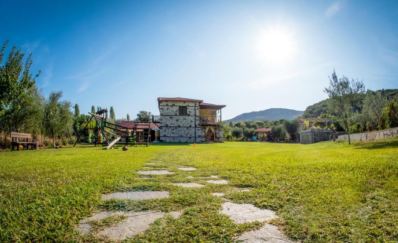 Niriides Hotel Porto Koufo Exterior photo